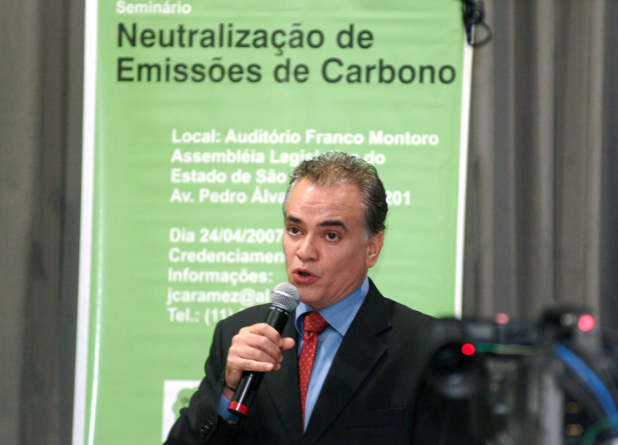 Luciano Marcondes <a style='float:right;color:#ccc' href='https://www3.al.sp.gov.br/repositorio/noticia/03-2008/CARBONO luciano marcondes01.jpg' target=_blank><i class='bi bi-zoom-in'></i> Clique para ver a imagem </a>